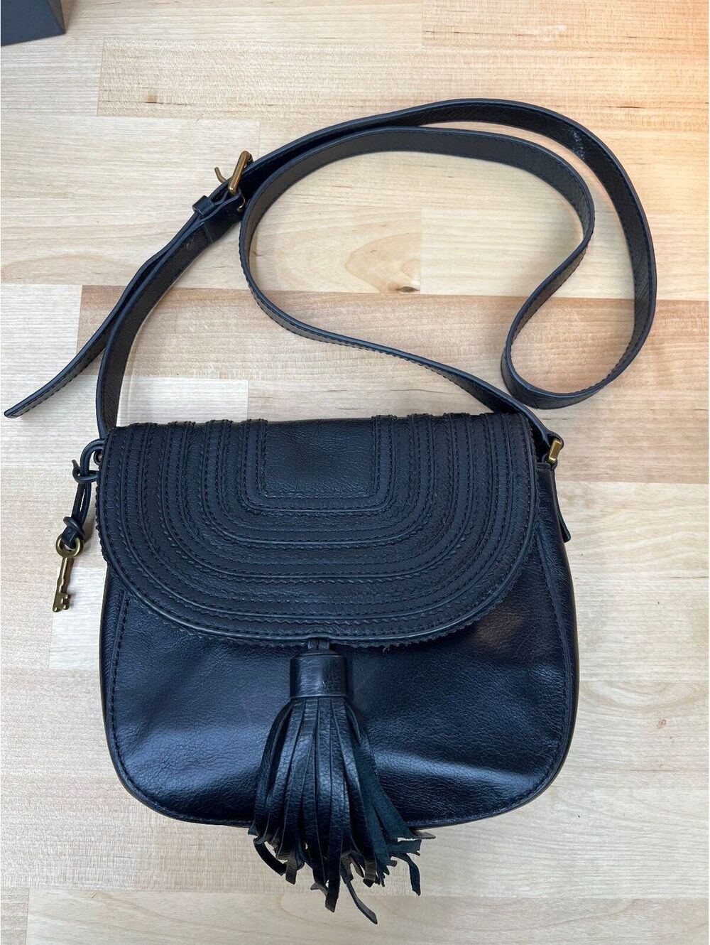 Fossil Emi  Tassel crossbody - Picture 2 of 9